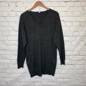 Smitten V Neck Pocket Tunic Sweater